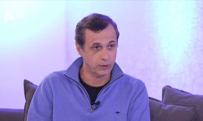 Σπύρος Πούλης:Το άγνωστο περιστατικό πάνω στη σκηνή.«Παγώσαμε όλοι, δεν ήταν πολύ καλά και ανέβηκε πάνω στη σκηνή» Σπύρος-Πούλης:Το-άγνωστο-περιστατικό-πάνω-στη-σκηνή.«Παγώσαμε-όλοι,-δεν-ήταν-πολύ-καλά-και-ανέβηκε-πάνω-στη-σκηνή»