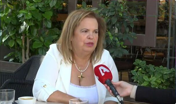 Έφη Θώδη: “Έλεγα , άσε να τους τιμωρήσει ο Θεός, αλλά τώρα θα τους τιμωρήσω εγώ”. Έφη-Θώδη:-“Έλεγα-,-άσε-να-τους-τιμωρήσει-ο-Θεός,-αλλά-τώρα-θα-τους-τιμωρήσω-εγώ”.