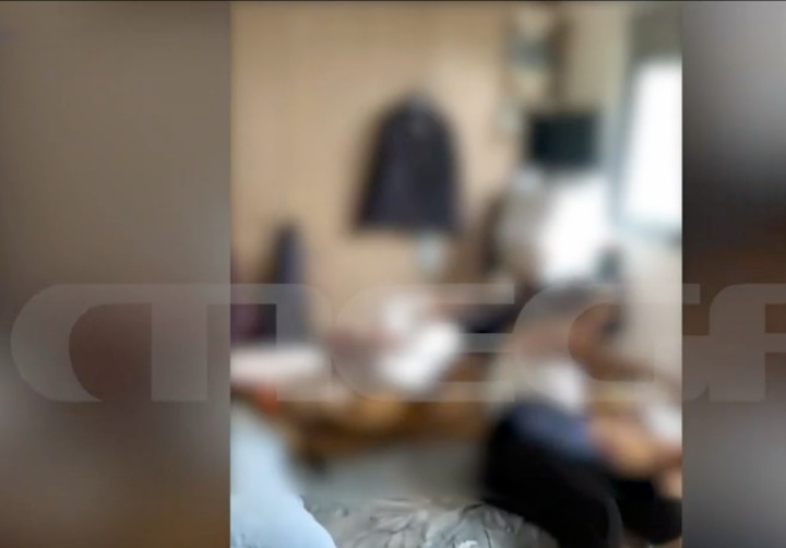 Γιος ξυλοκοπά τους ηλικιωμένους γονείς του.Σοκάρει το βίντεο… Γιος-ξυλοκοπά-τους-ηλικιωμένους-γονείς-του.Σοκάρει-το-βίντεο…