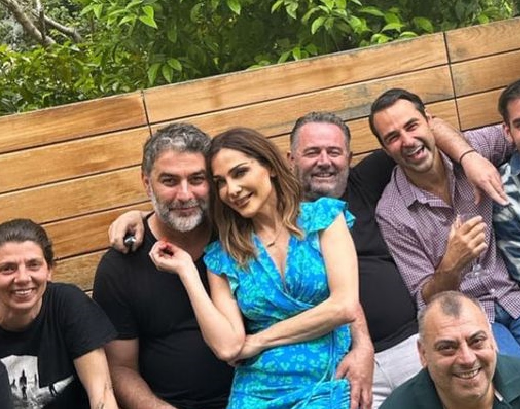 Δημήτρης Παπανώτας για Δέσποινα Βανδή:”Όταν έχεις τον μαντράχαλο που αραδιάζει…” Δημήτρης-Παπανώτας-για-Δέσποινα-Βανδή:”Όταν-έχεις-τον-μαντράχαλο-που-αραδιάζει…”