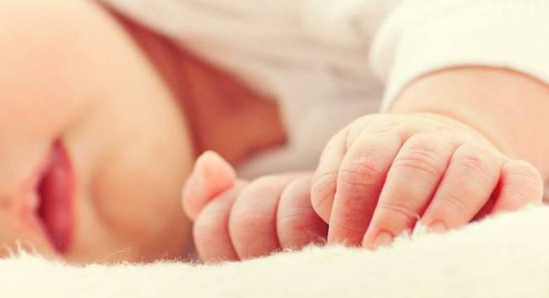 Θρίλερ στα Μάλια: Έκλαιγε το μωρό τους και απείλησε τη σύντροφο του – Η μητέρα πήρε το βρέφος αγκαλιά… Θρίλερ-στα-Μάλια:-Έκλαιγε-το-μωρό-τους-και-απείλησε-τη-σύντροφο-του-–-Η-μητέρα-πήρε-το-βρέφος-αγκαλιά…