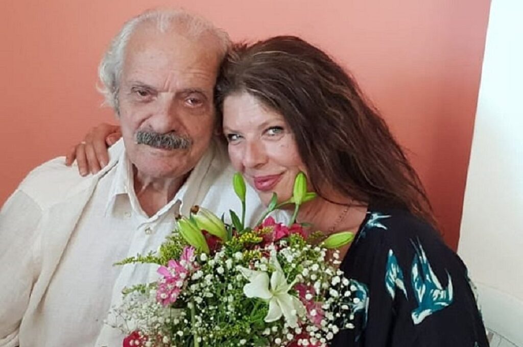 Σπύρος-Φωκάς:-Δεν-έχει-τελειωμό-ο-Γολγοθάς-του-ζευγαριού-–-Με-οξύ-έμφραγμα-η-σύζυγός-του-ηθοποιού,-Λίλιαν