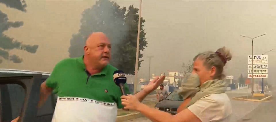 Δραματική έκκληση Μπέου στο Βελεστίνο: «Φύγετε, να σωθεί ο κόσμος» – «Έχει δεξαμενές προπανίου στα 20 μέτρα» Δραματική-έκκληση-Μπέου-στο-Βελεστίνο:-«Φύγετε,-να-σωθεί-ο-κόσμος»-–-«Έχει-δεξαμενές-προπανίου-στα-20-μέτρα»