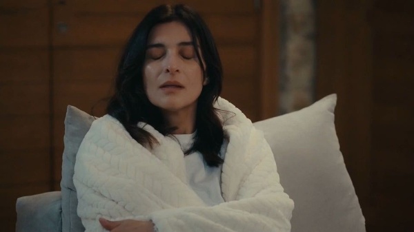 Στο νοσοκομείο η “Ιουλία” από τη “Γη της Ελιάς” – Τι συνέβη με την ηθοποιό Στο-νοσοκομείο-η-“Ιουλία”-από-τη-“Γη-της-Ελιάς”-–-Τι-συνέβη-με-την-ηθοποιό