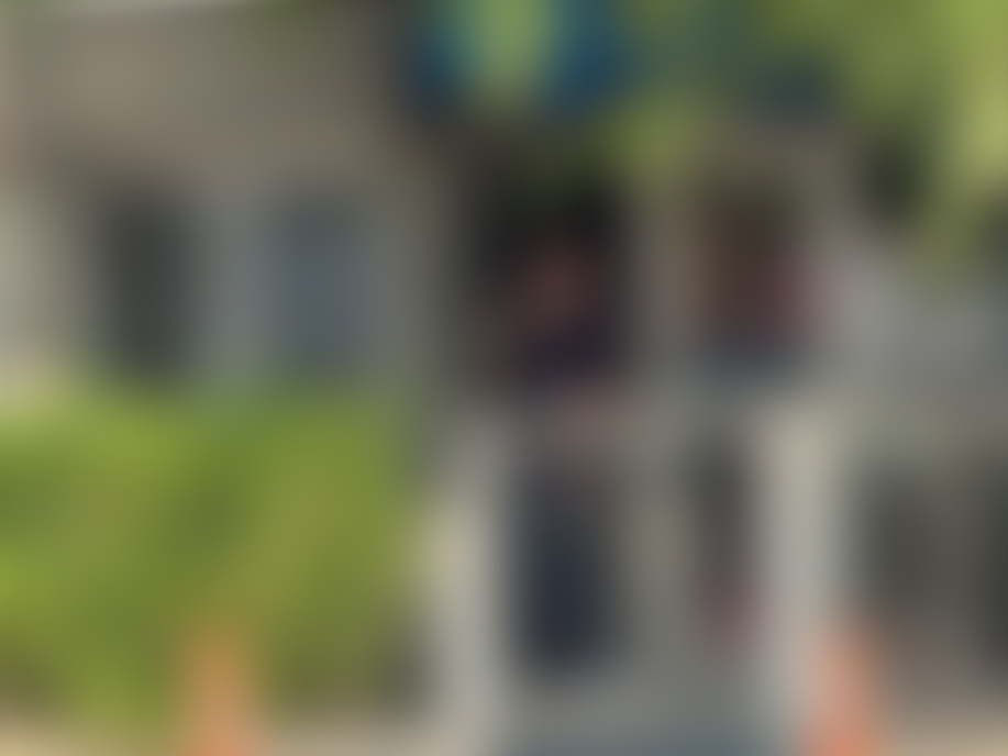 Γνωστός-τραγουδιστής-στο-ΑΤ-Γλυφάδας-για-ενδοοικογειακή-βία-στην-πρώην-σύζυγό-του