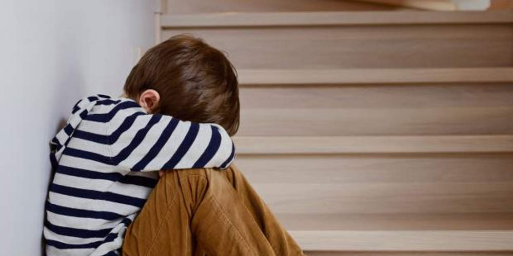 Θεσσαλονίκη:-Ντροπή-και-ανατριχίλα!-Φίλος-της-οικογένειας-ζήτησε-από-τον-9χρονο-γιο-με-το-ε@@@@@…