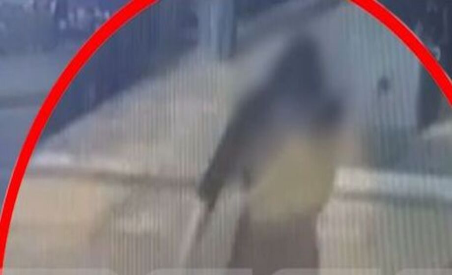 Καλλιθέα:-Στιγμές-τρόμου-για-γυναίκα-στη-μέση-του-δρόμου!-Ξινό-της-βγήκε!-Ο-σύντροφός-της…(Βίντεο-Σοκ)