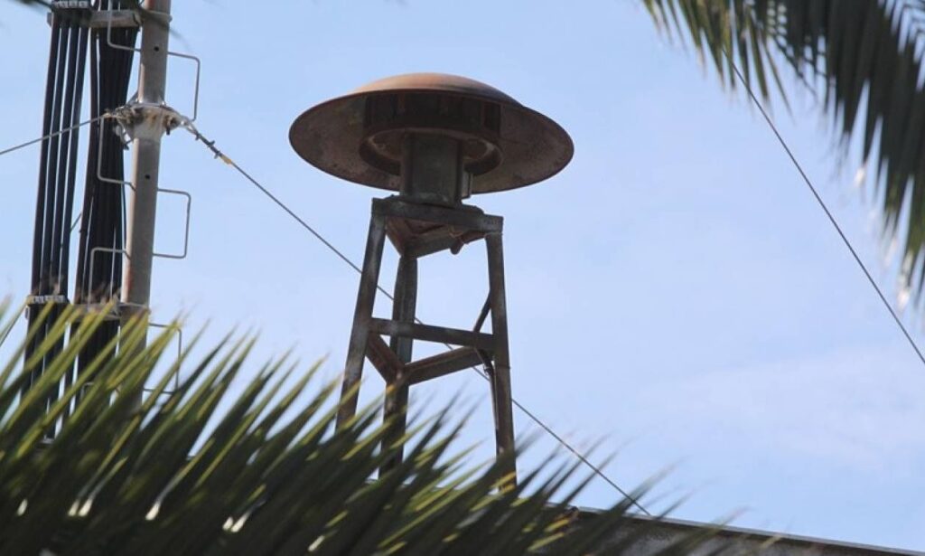 Τι-πρέπει-να-κάνουν-οι-πολίτες-όταν-ηχήσουν-οι-σειρήνες-για-αεροπορική-επίθεση;-Τι-σημαίνουν-οι-διαφορετικοί-ήχοι