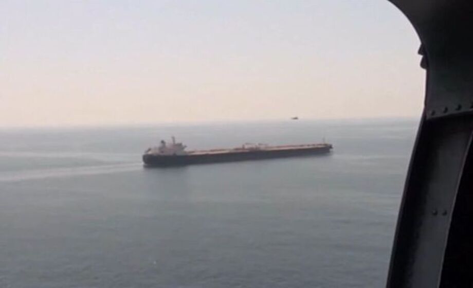 Έκτακτο – Έπληξαν ελληνόκτητο πλοίο στα Στενά του Ορμούζ! Σε ποιον εφοπλιστή ανήκει; Έκτακτο-–-Έπληξαν-ελληνόκτητο-πλοίο-στα-Στενά-του-Ορμούζ!-Σε-ποιον-εφοπλιστή-ανήκει;