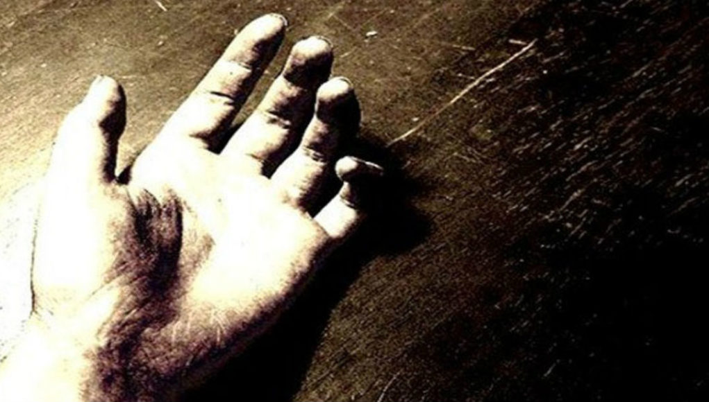 Έκτακτο-–-Σοκαριστικό-έγκλημα,-πριν-από-λίγο!-Καθάριζε-πατάτες-και-ξαφνικά…