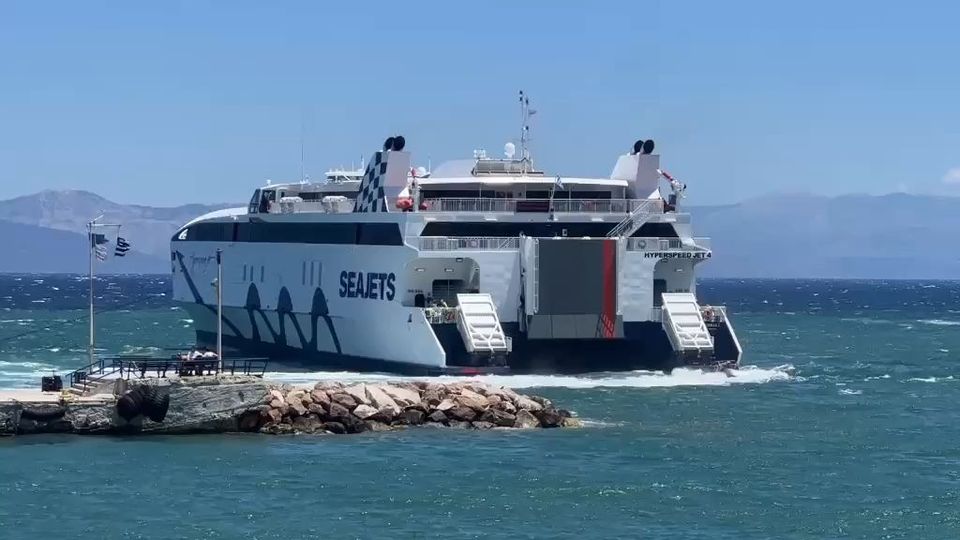Έκτακτο-–-Ελλάδα:-Προσέκρουσε-ταχύπλοο-πλοίο