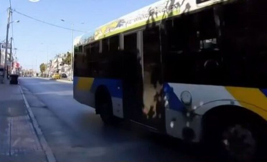 Αθήνα: Σύγκρουση λεωφορείου με τρόλεϊ – Υπάρχουν τραυματίες – Μεγάλες καθυστερήσεις Αθήνα:-Σύγκρουση-λεωφορείου-με-τρόλεϊ-–-Υπάρχουν-τραυματίες-–-Μεγάλες-καθυστερήσεις