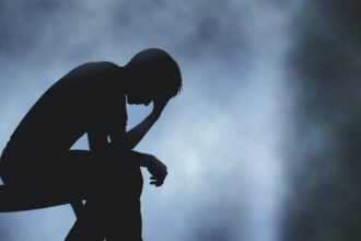 Αθήνα:-Πώς-ξετυλίχθηκε-η-φρίκη-μέσα-στο-διαμέρισμα-–-Το-σοκαριστικό-εύρημα-στα-δύο-παιδιά-της-οικογένειας