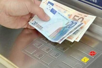 “Έρχεται”-νέο-επίδομα-Χριστουγέννων-–-Ποιοι-θα-το-πάρουν-και-τα-ποσά-για-το-2027-και-το-2028