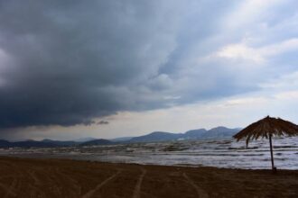 Ελλάδα:-Ποιος-ήταν-ο-πατέρας-που-πνίγηκε-στην-κακοκαιρία-–-Το-άσχημο-παιχνίδι-της-μοίρας-μετά-το-διαζύγιό-του