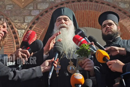 Μαζωνάκης:-Συγκλόνισε-ο-Μητροπολίτης-στο-μνημόσυνο-–-Με-2-λέξεις-είπε-όλη-την-αλήθεια-για-τον-Γιώργο