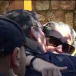 Κατέρρευσε-η-αδερφή-του-Μαζωνάκη-στο-μνημόσυνο